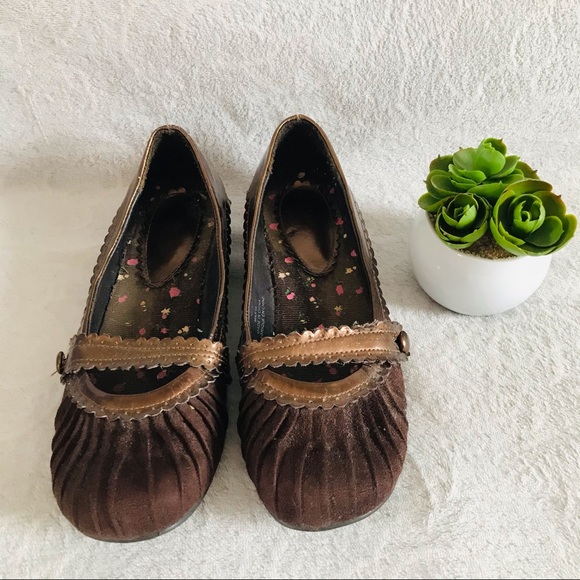 Women’s Flats - Picture 4 of 4